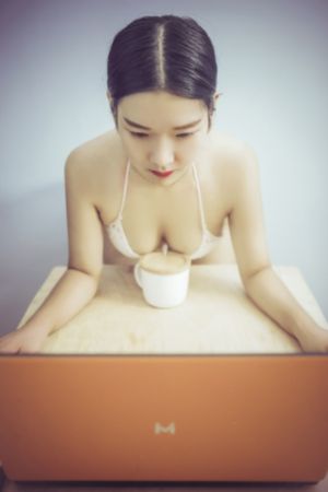 爱情岛论_BD国语动漫免费观看